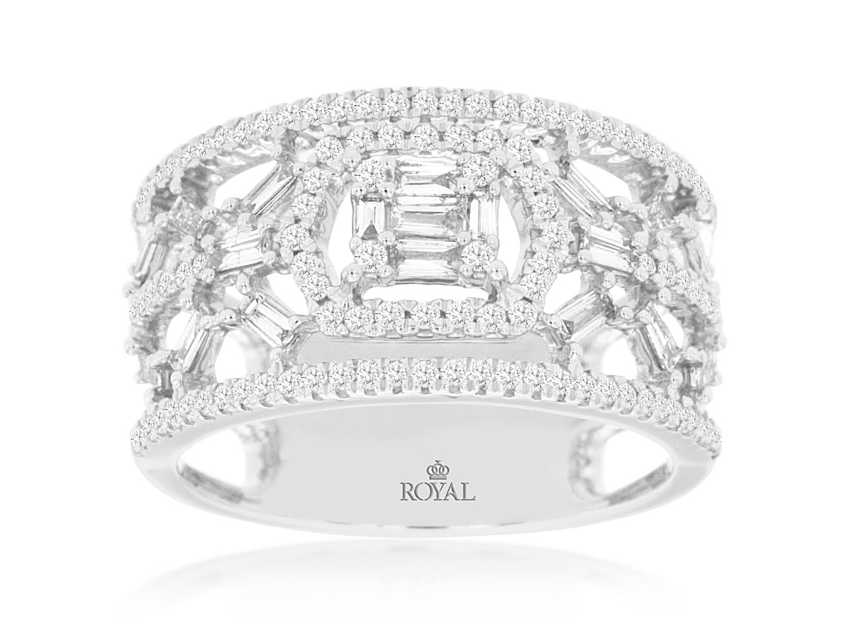 DIAMOND RING