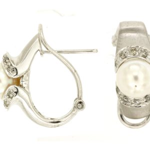 DIAMOND & PEARL EARRING