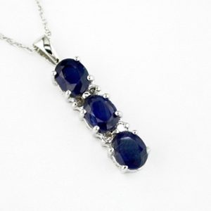 SAPPHIRE & DIAMOND PENDANT