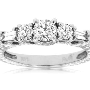 DIAMOND ENGAGEMENT RING