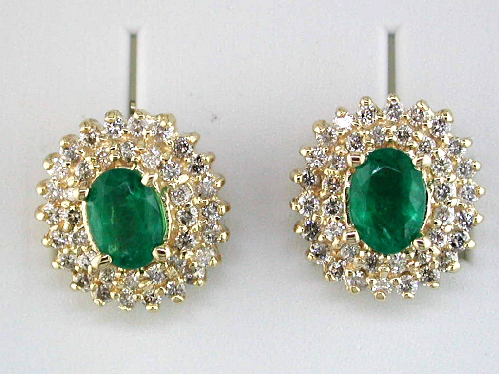 EMERALD & DIAMOND EARRING