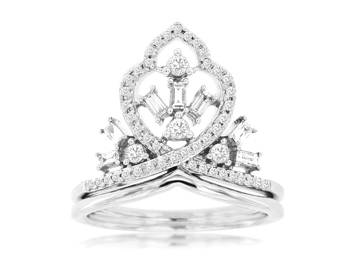 DIAMOND RING
