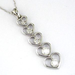 DIAMOND HEART PENDANT