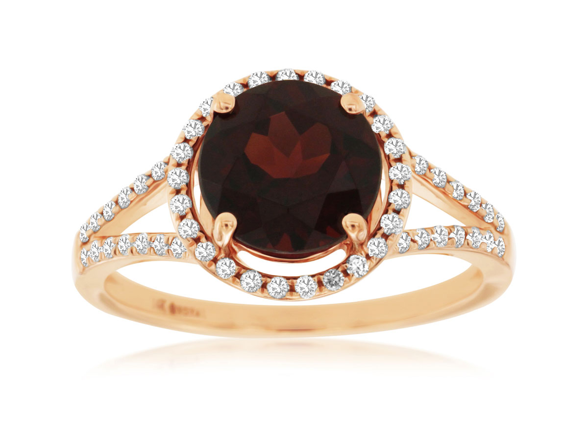 GARNET & DIAMOND RING