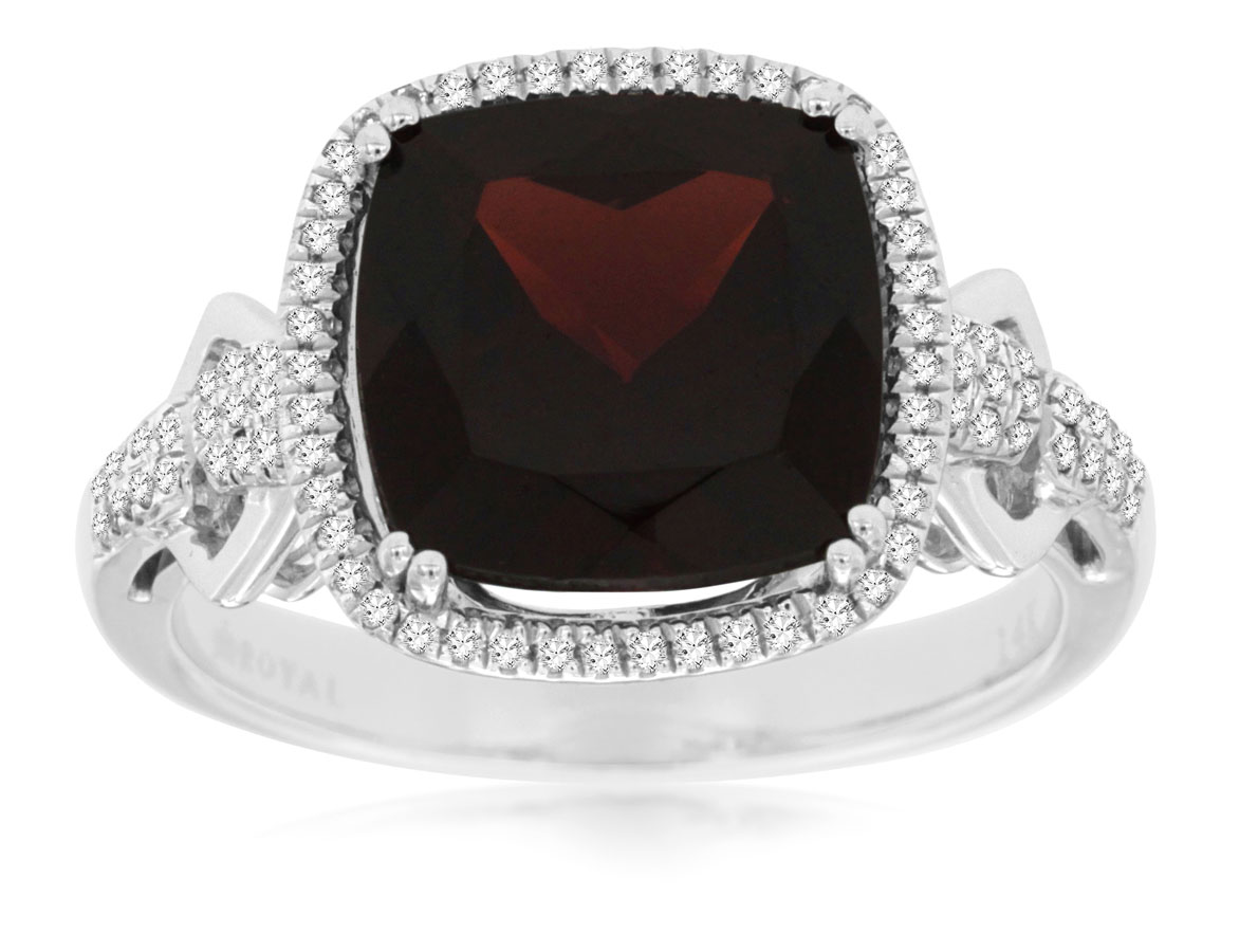 GARNET & DIAMOND RING