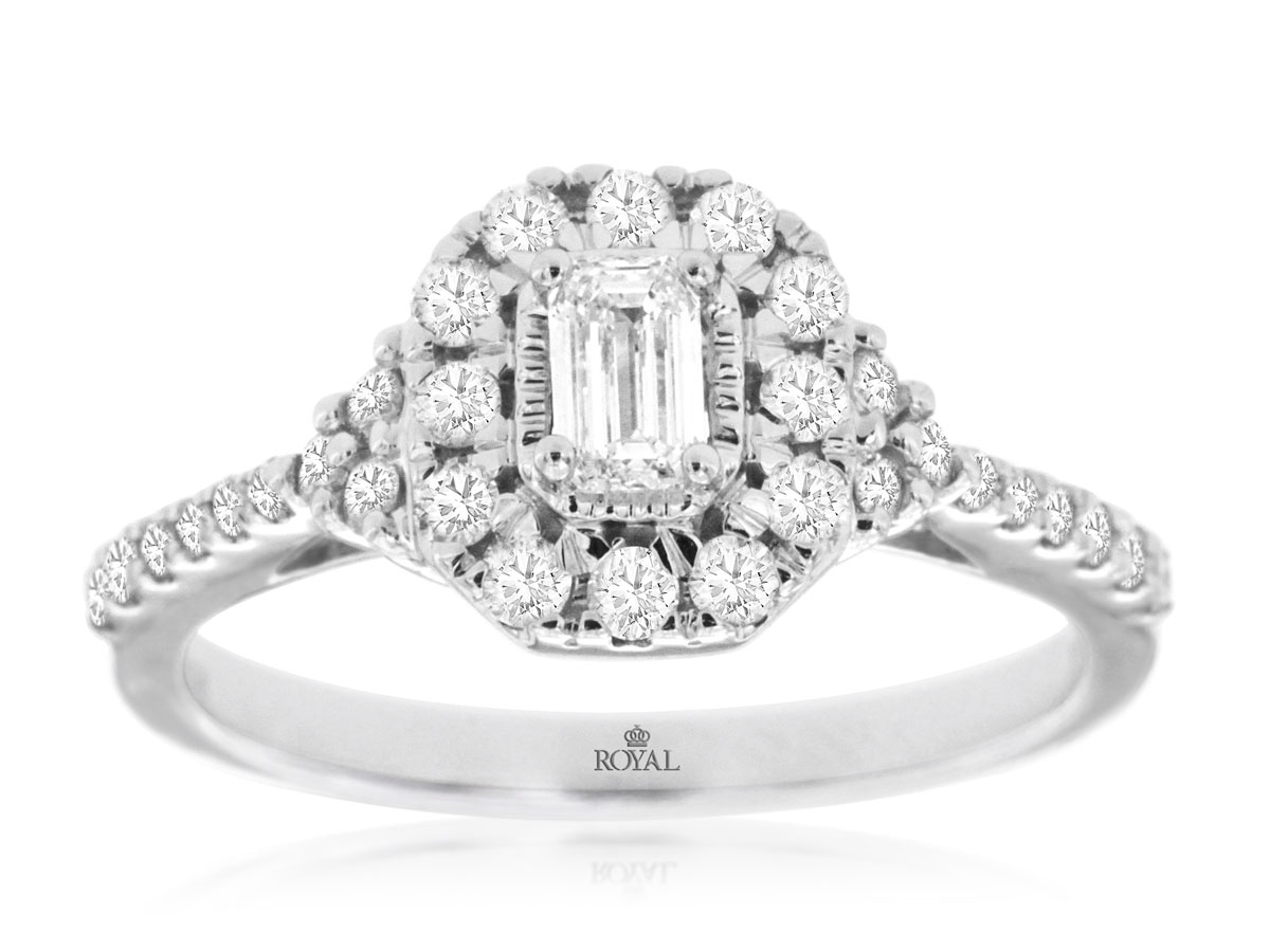 DIAMOND ENGAGEMENT RING