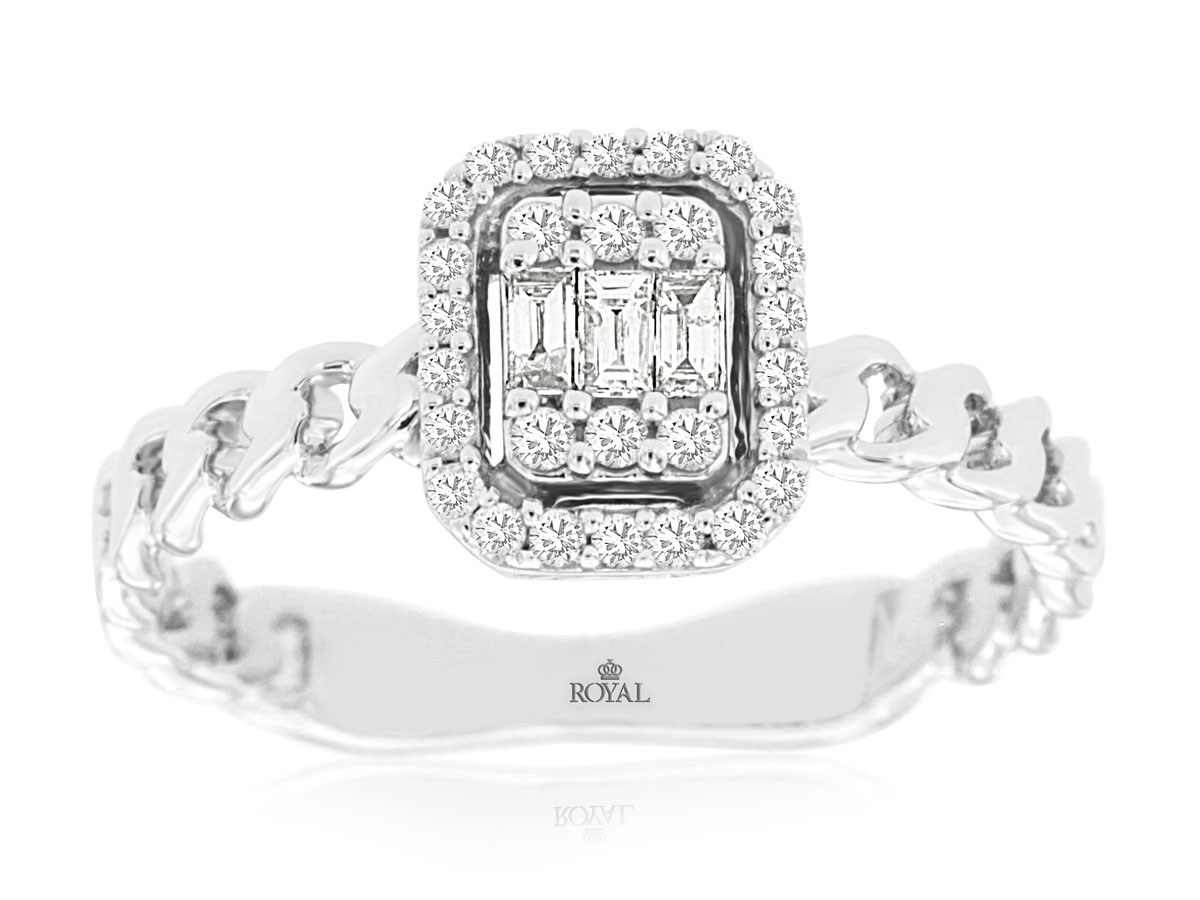 DIAMOND ENGAGEMENT RING