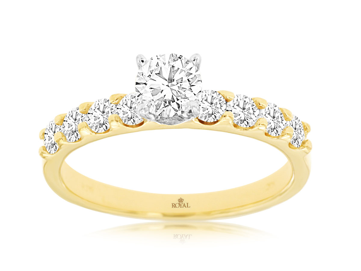 DIAMOND ENGAGEMENT RING