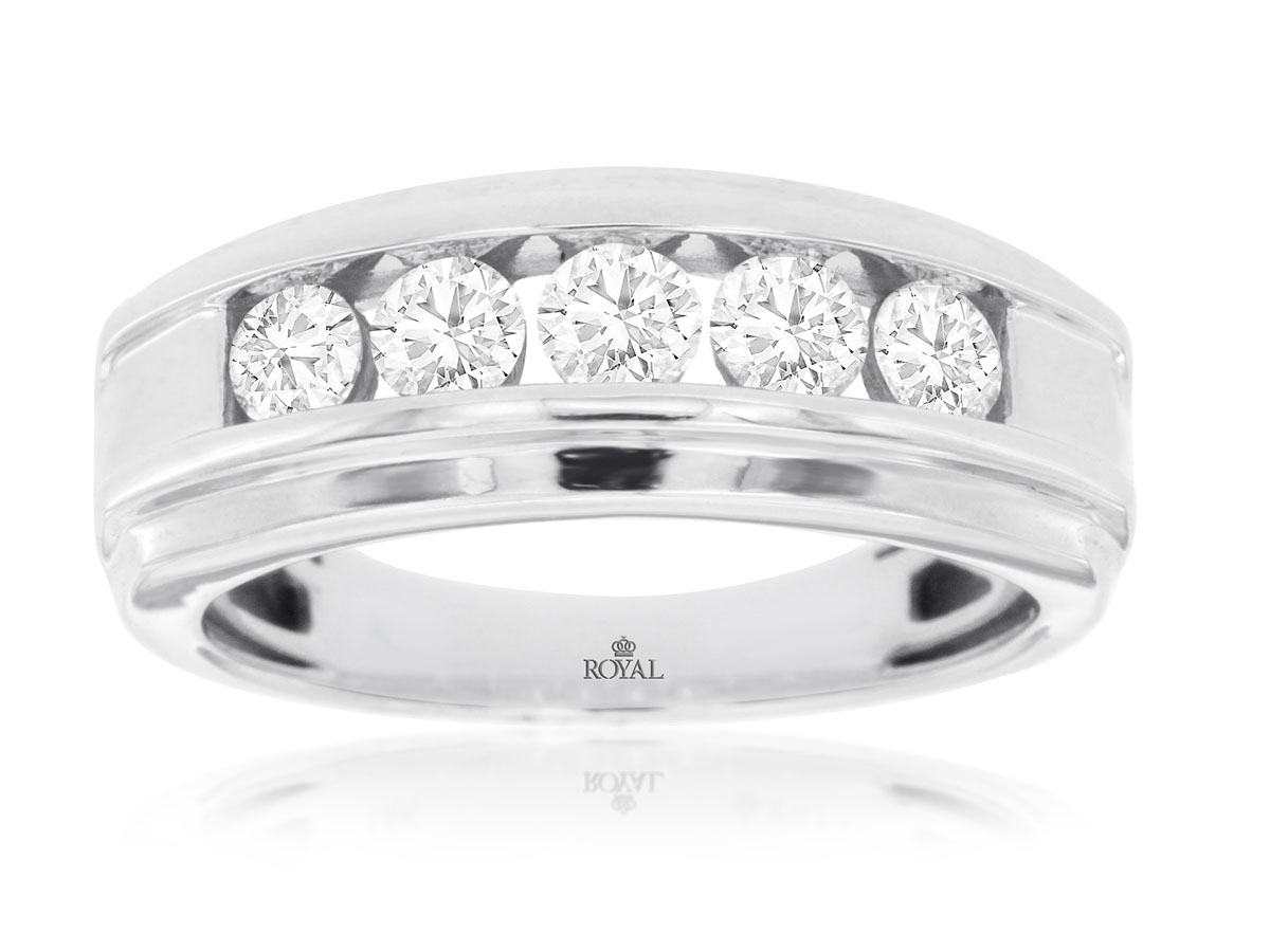 MEN'S DIAMOND RING