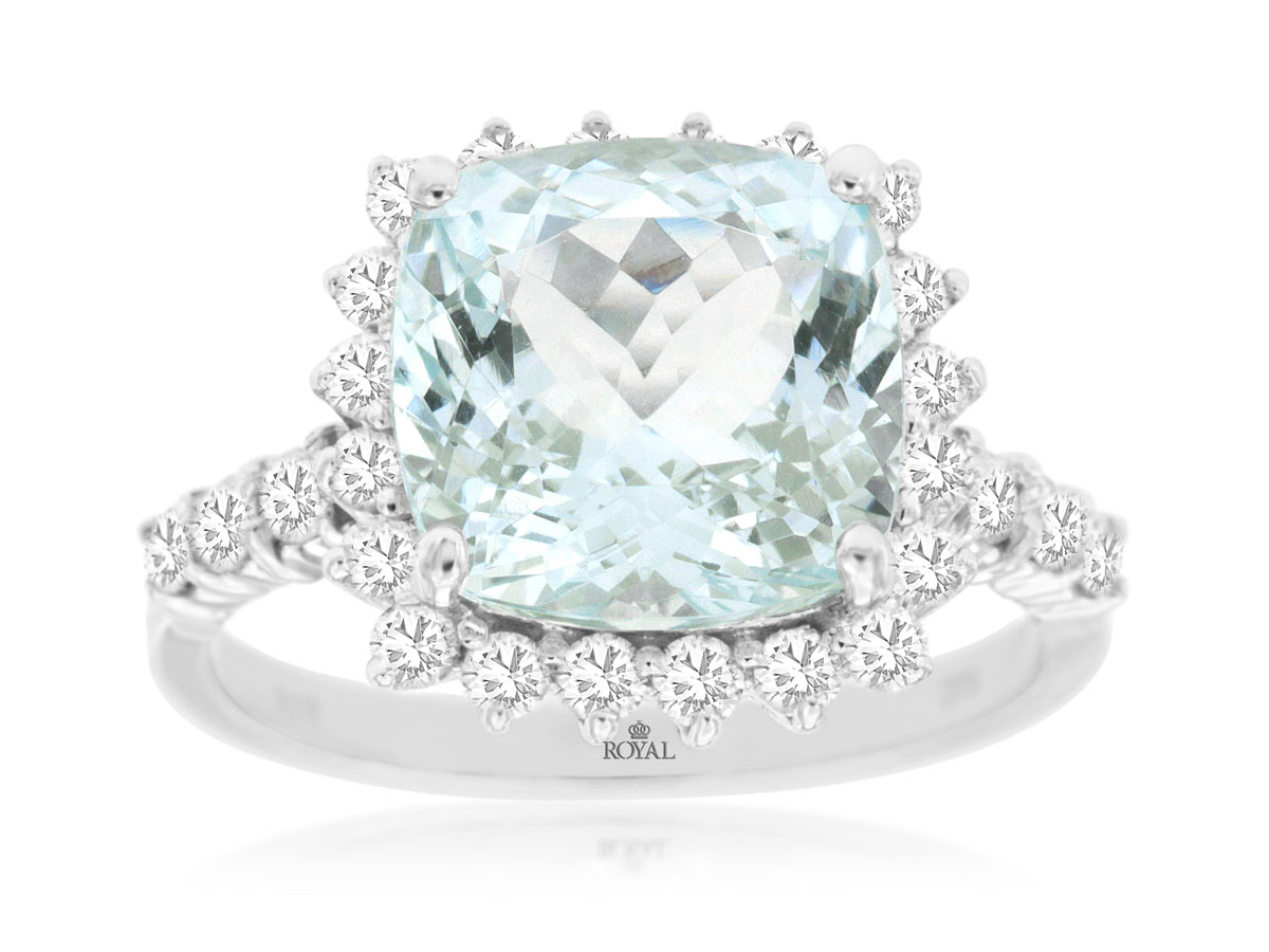AQUAMARINE & DIAMOND RING
