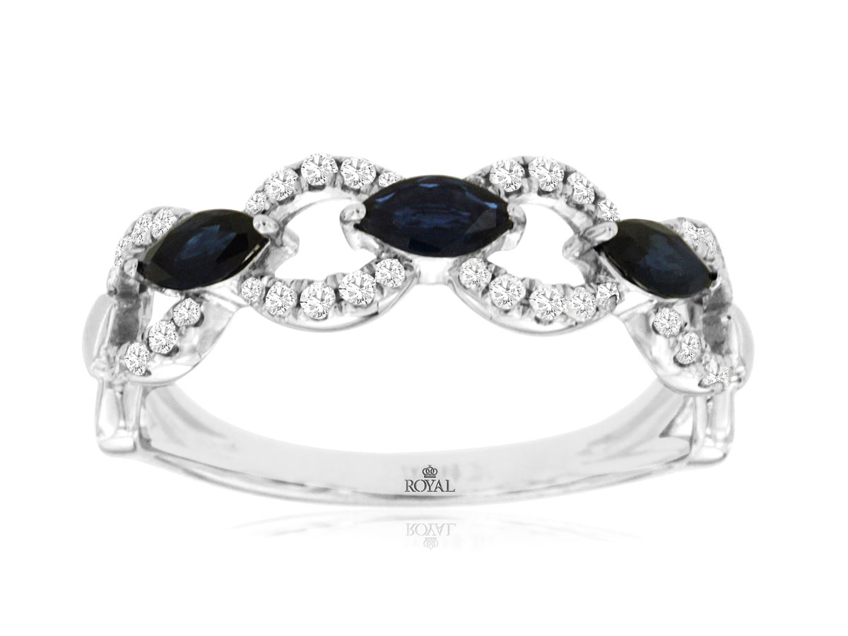 SAPPHIRE & DIAMOND RING