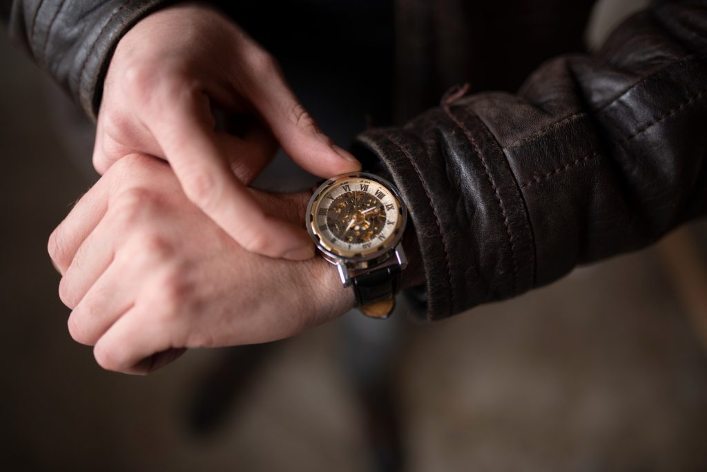 Swiss Watches That Pair Perfectly with Fall Fashion