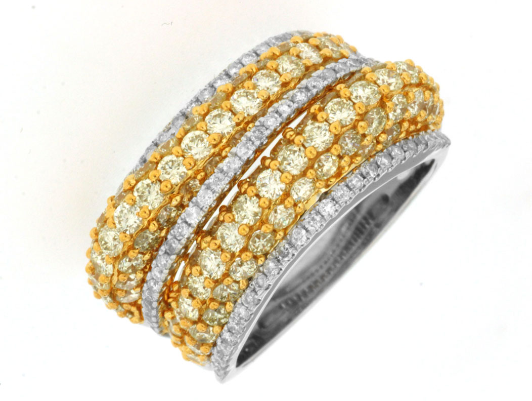 YELLOW DIAMOND & DIAMOND RING
