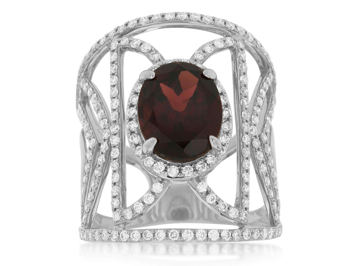 GARNET & DIAMOND RING