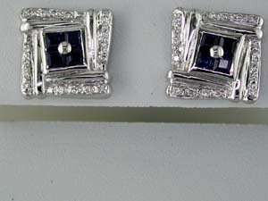 DIOAMOND & SAPPHIRE EARRING