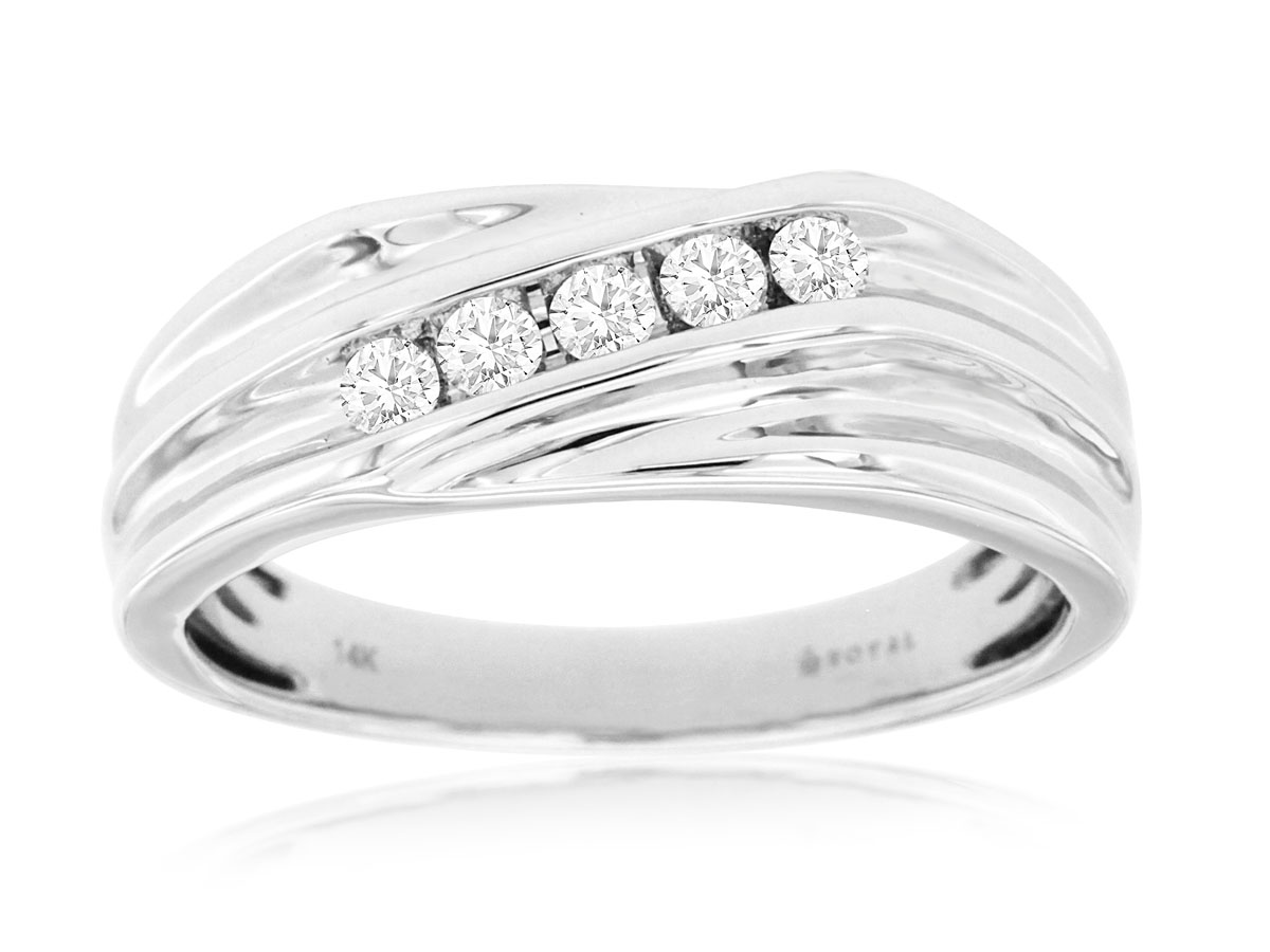 MEN'S DIAMOND RING