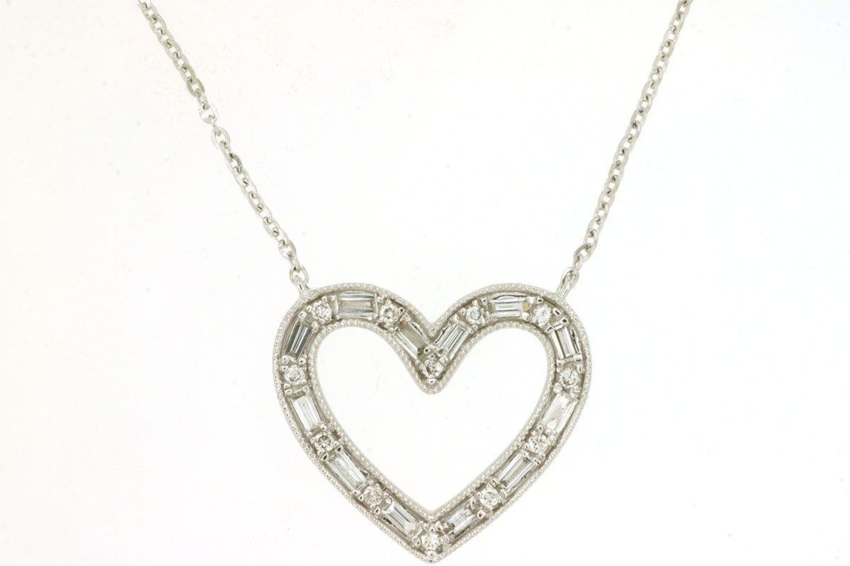 DIAMOND HEART NECKLACE