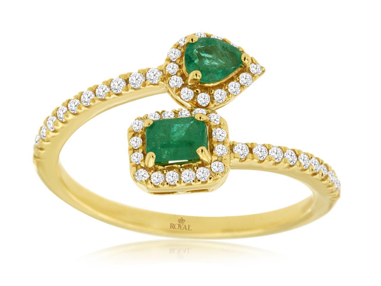 EMERALD & DIAMOND RING