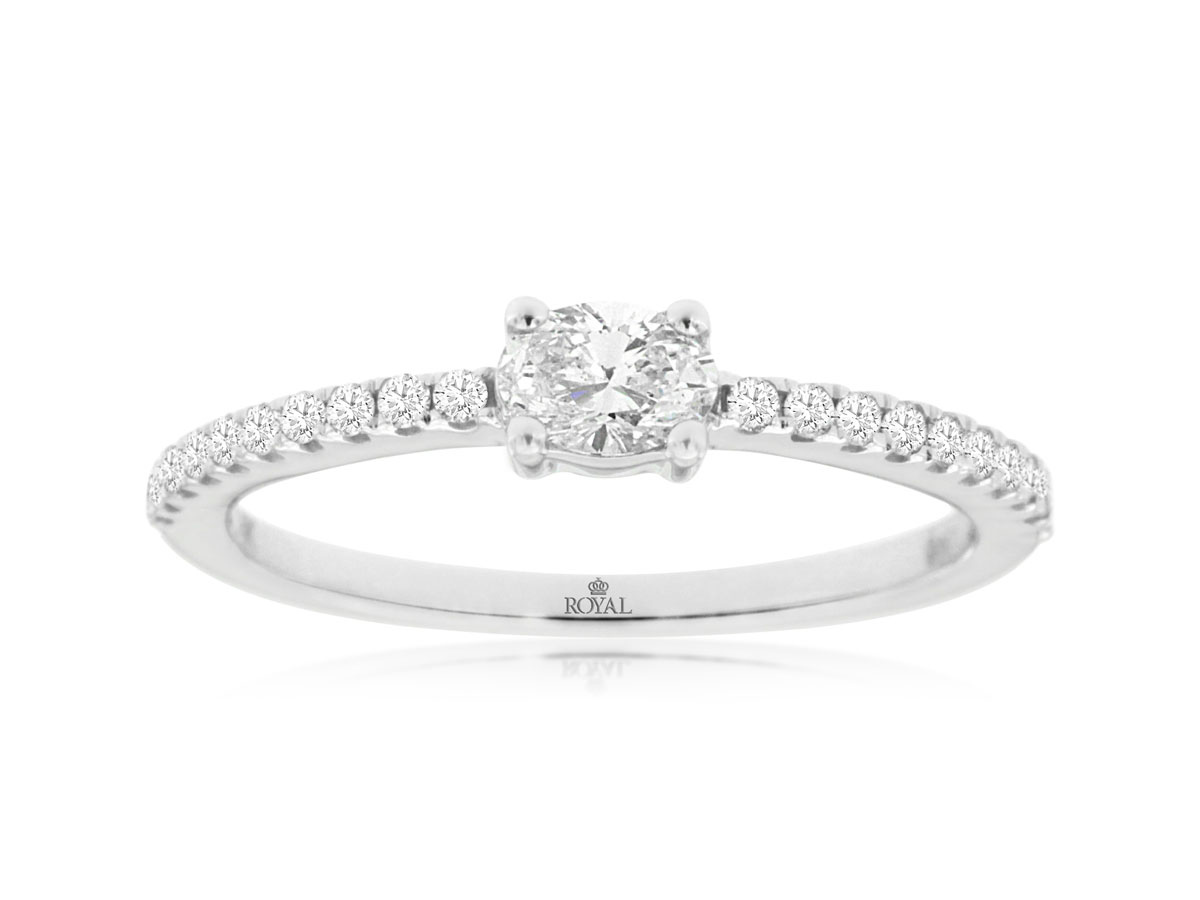 DIAMOND ENGAGEMENT RING