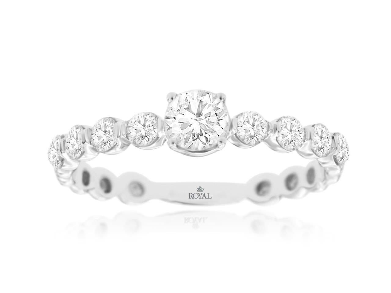 DIAMOND ENGAGEMENT RING