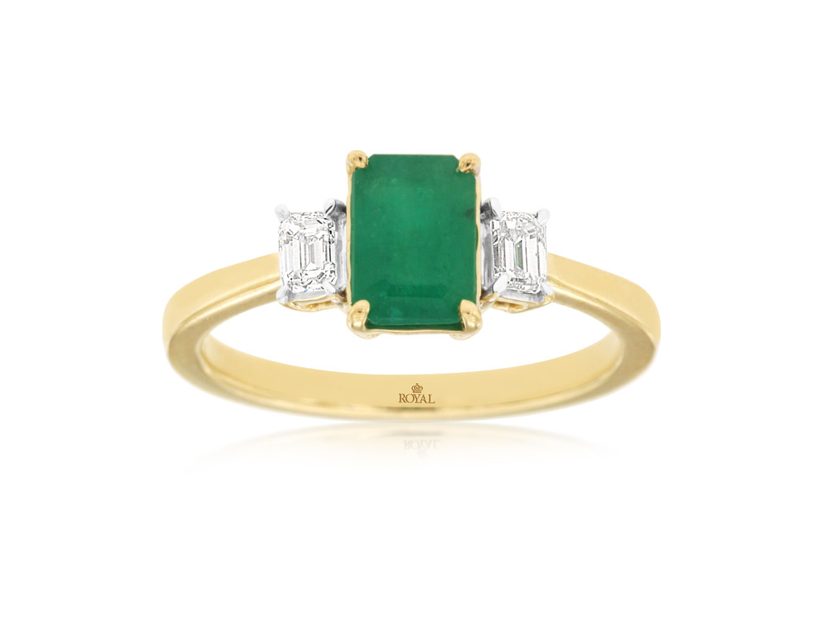 EMERALD & DIAMOND RING