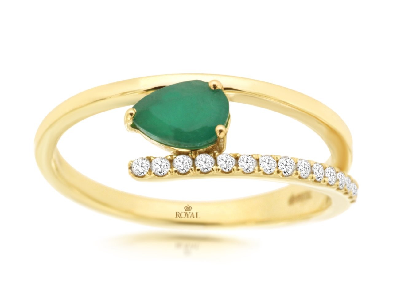 EMERALD & DIAMOND RING