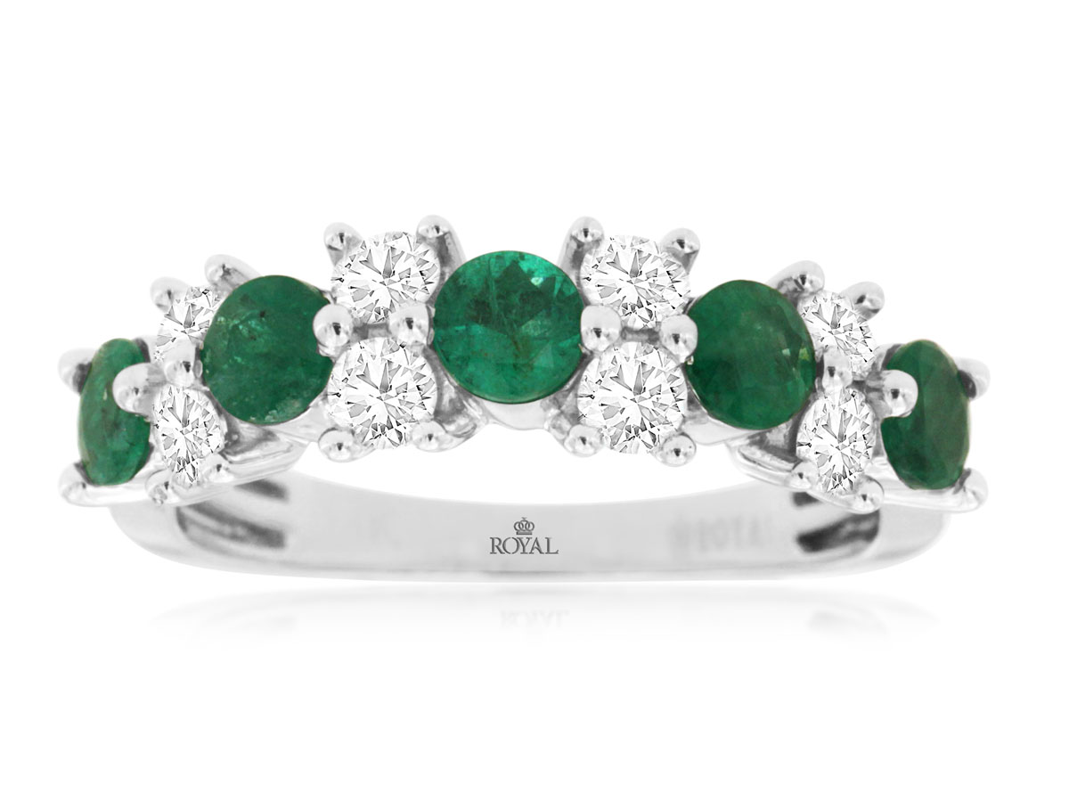EMERALD & DIAMOND RING