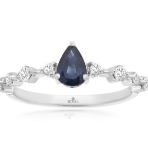 SAPPHIRE & DIAMOND RING