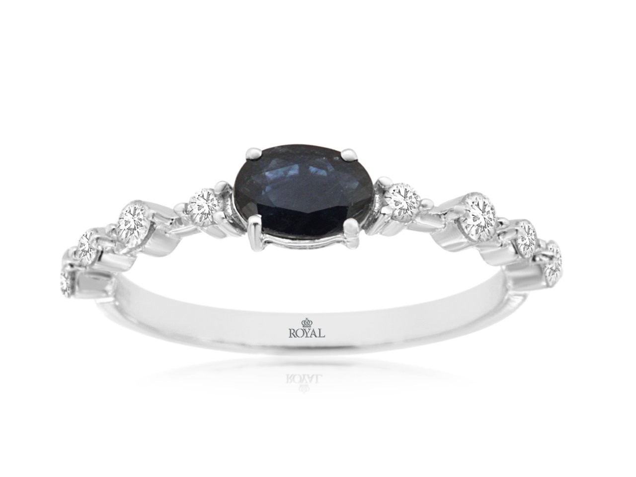 SAPPHIRE & DIAMOND RING