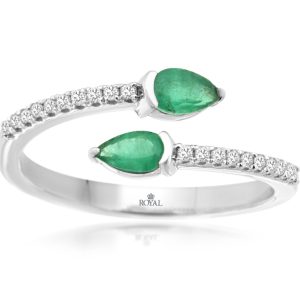 EMERALD & DIAMOND RING
