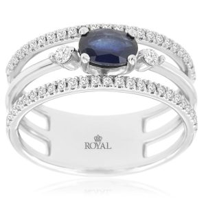 SAPPHIRE & DIAMOND RING