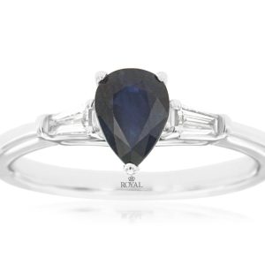 SAPPHIRE & DIAMOND RING