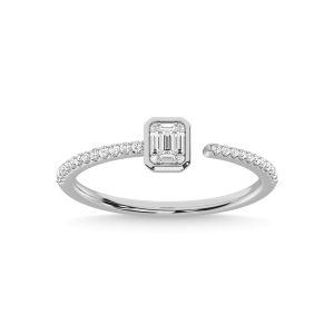 14K White Gold Diamond 1/6 Ct.Tw. Fashion Ring