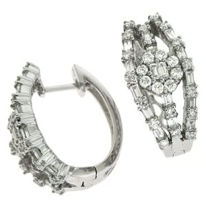 White Gold Diamond Earring