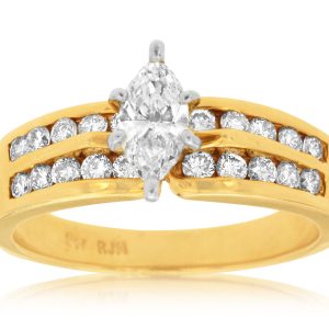 DIAMOND ENGAGEMENT RING