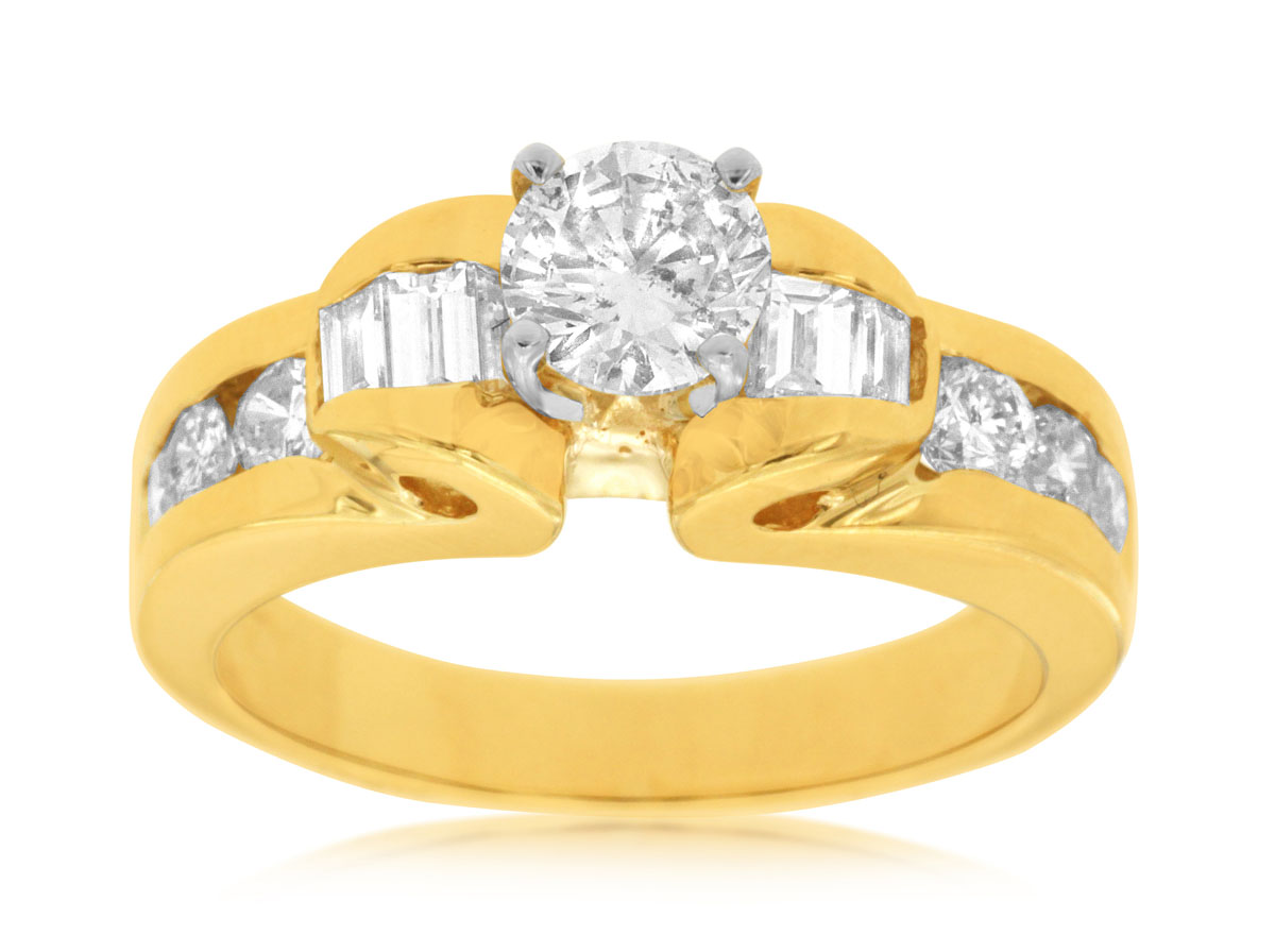 DIAMOND ENGAGEMENT RING