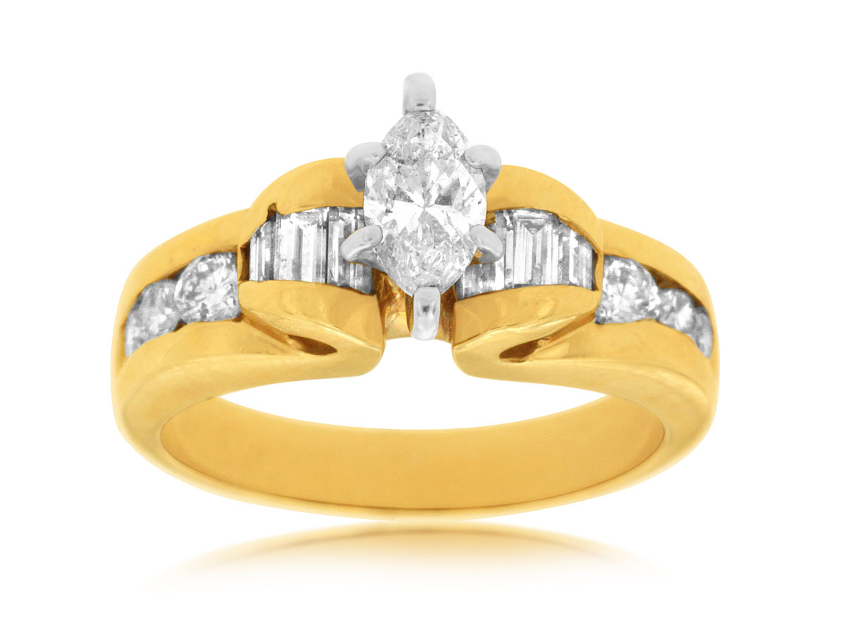 DIAMOND ENGAGEMENT RING