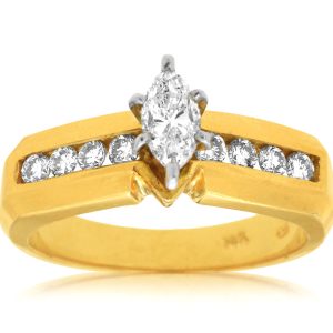 DIAMOND ENGAGEMENT RING