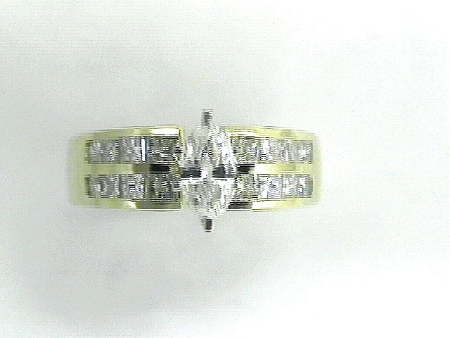 DIAMOND ENGAGEMENT RING