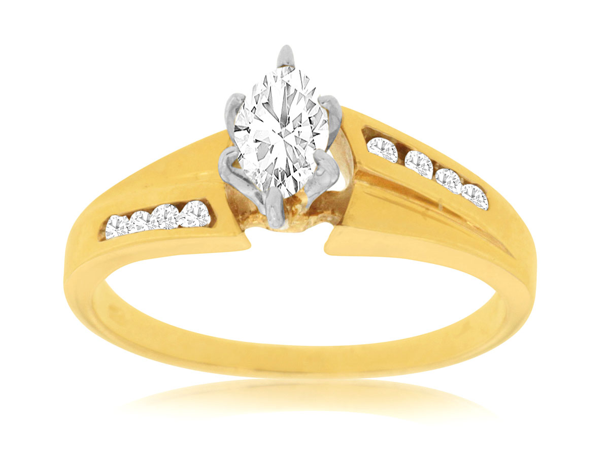 DIAMOND ENGAGEMENT RING