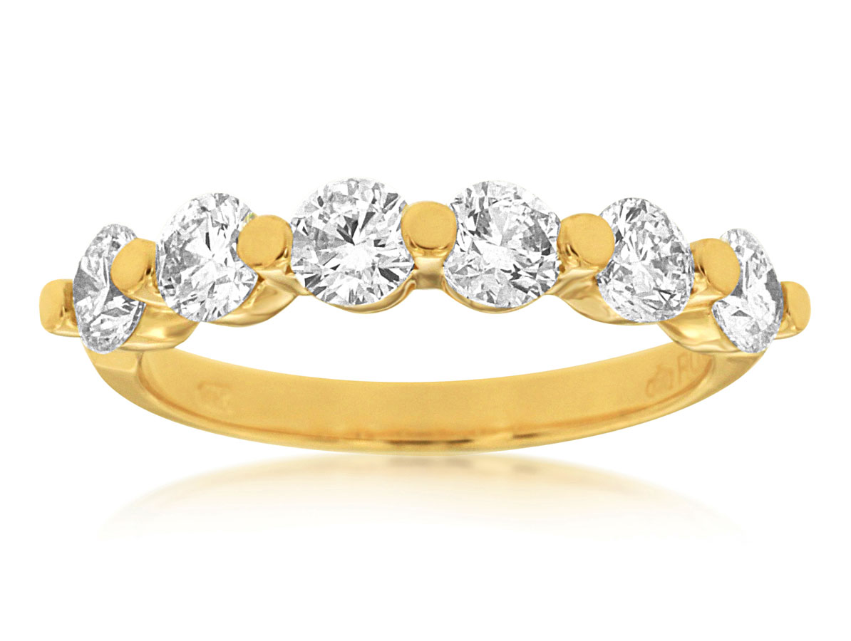 DIAMOND RING