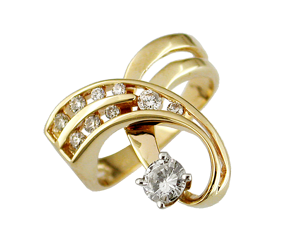 DIAMOND ENGAGEMENT RING