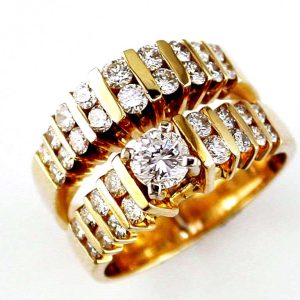 ENGAGEMENT & WEDDING BAND SET