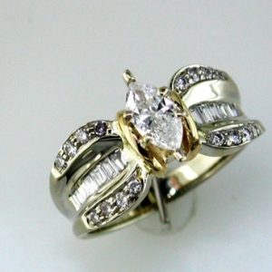 DIAMOND ENGAGEMENT RING