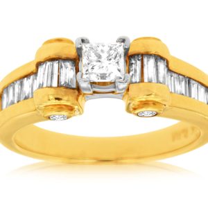 DIAMOND ENGAGEMENT RING