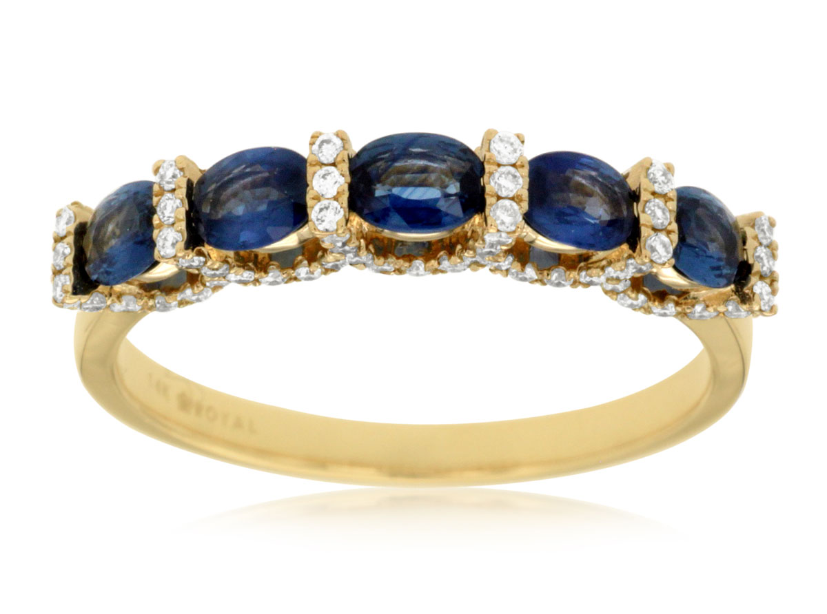 SAPPHIRE & DIAMOND RING