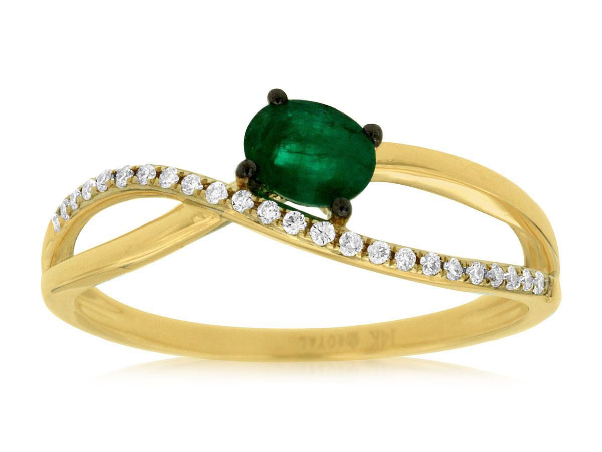 EMERALD & DIAMOND RING