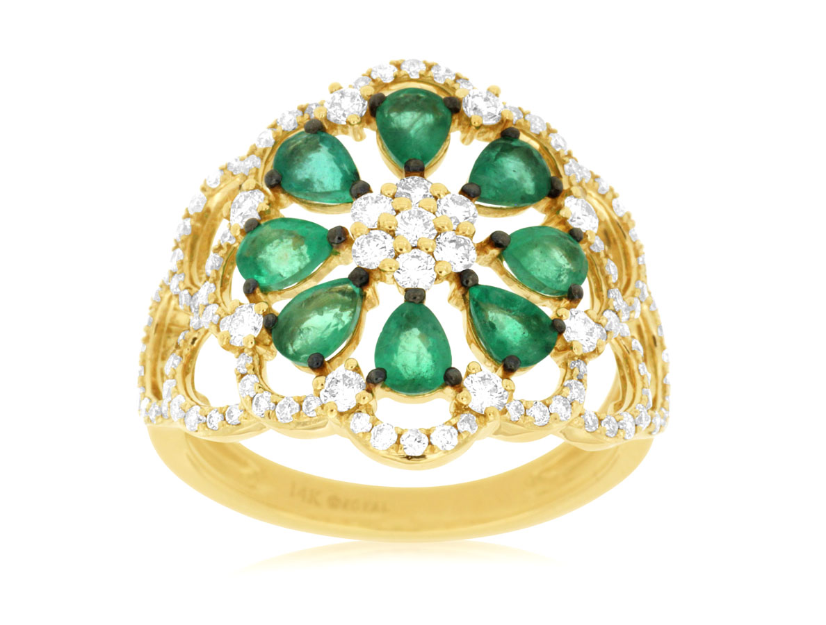 EMERALD & DIAMOND RING