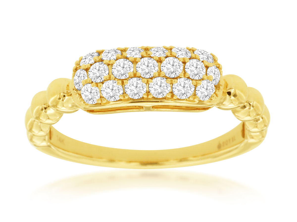 LADIES' DIAMOND RING