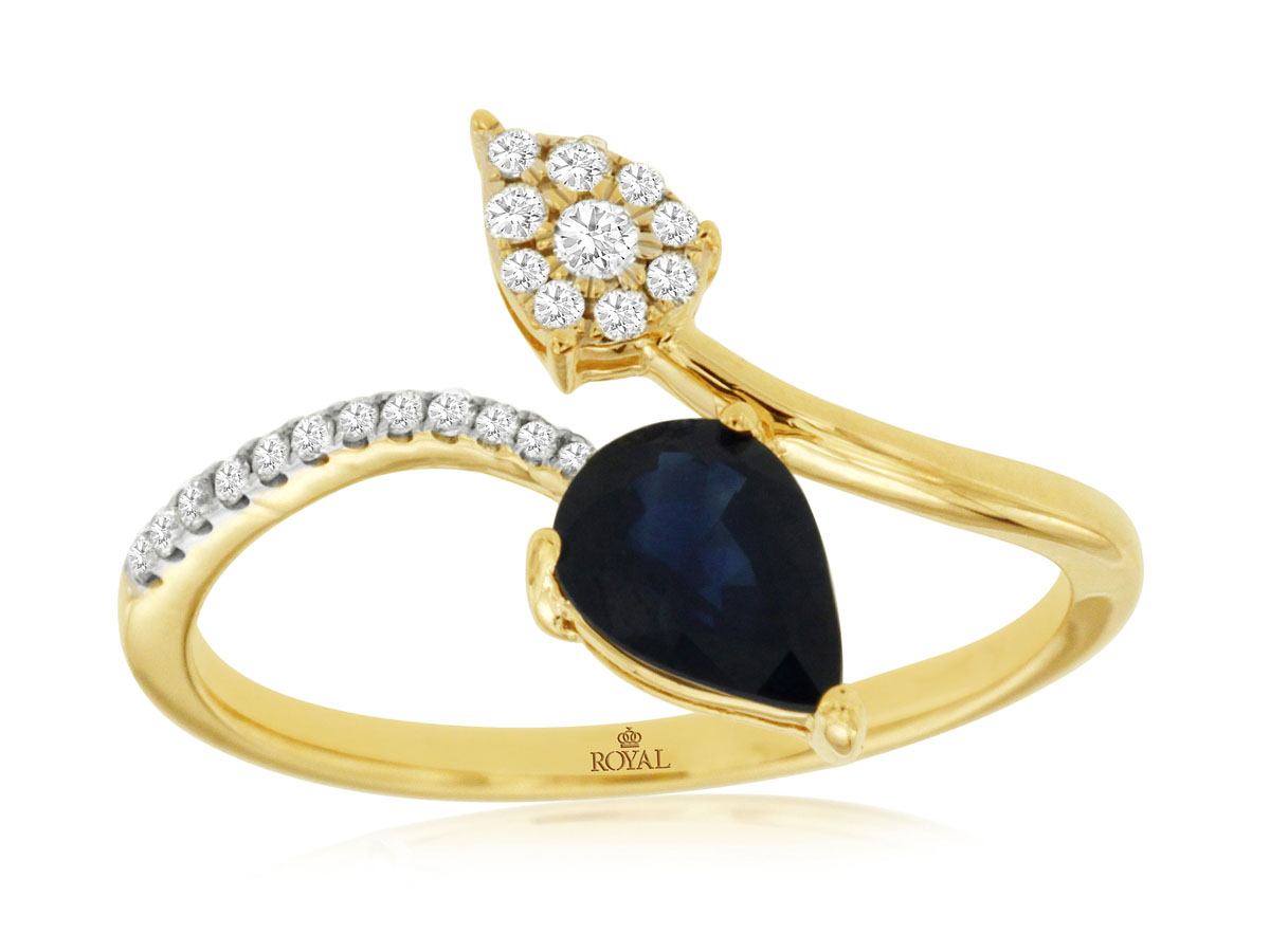 SAPPHIRE & DIAMOND RING